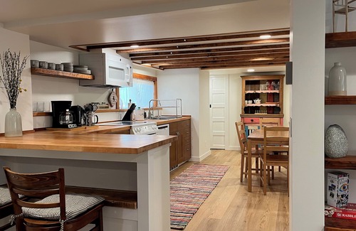 Wallingford Apartment | 2 bedrooms apartment with a European Flair in desirable Wallingford.