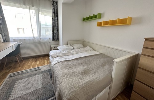 Cluj-Napoca Apartment | Family-Friendly 2-Bedroom Apartment with Parking & Pool