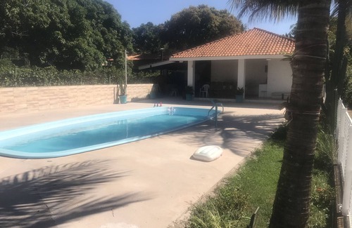 Limeira House | Relaxing 2-Bedroom Farm Retreat in Limeira with Pool