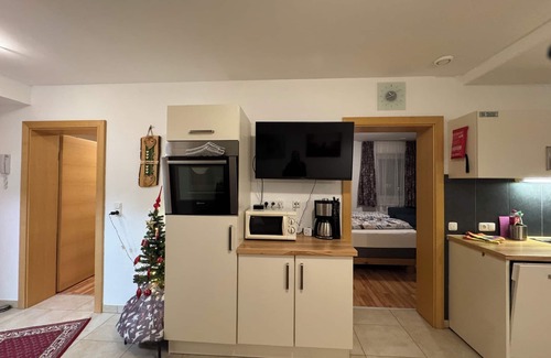Hoarberg Apartment | Guest Rated 10/10: Spacious 2 Bedroom Retreat with Pool