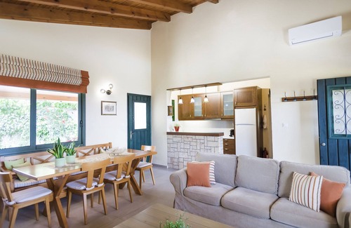 Megalo Metochi Villa | Family-Friendly Retreat with Pool and Spacious Garden