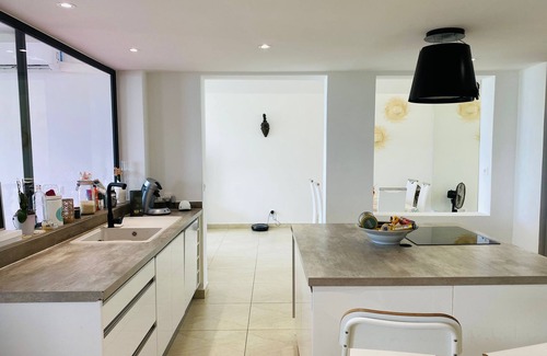 Marigot Apartment | Seaview Escape: Family-Friendly 2 Bedrooms with Pool