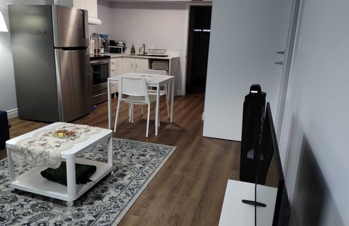 Halifax Apartment | Ideal Family Apartment in Clayton Park with Pool Access