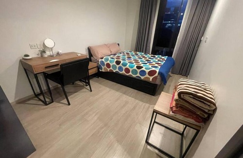 Ploenchit Apartment | Cozy 2 Beds, Pet-Friendly Stay at Ruamrudee 2