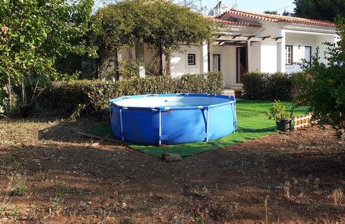 Assafarge Villa | Serene 2-Bed Villa in Assafarge Coimbra for Family Stays