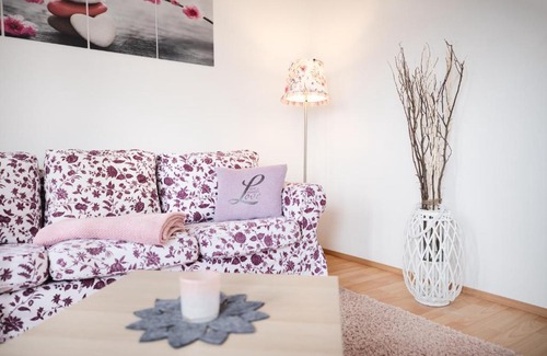Westerburg Apartment | Guest Rated 10/10: Ferienwohnung Kirschblüte with Ocean View