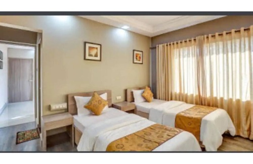 Marol Apartment | Convenient 2 BHK near Airport with Breakfast & Child Care
