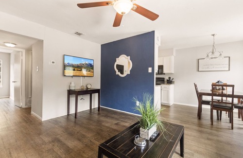 Central Arlington Apartment | Convenient Stay Near AT&T Stadium with Cozy Beds & Spa