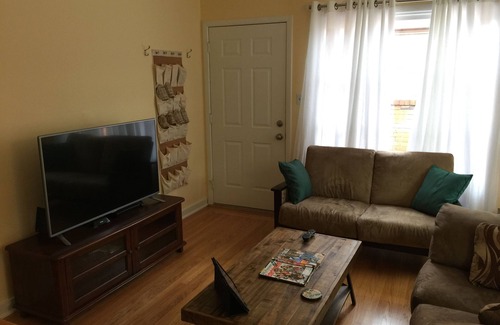 East Sacramento House | Premium 2 BR East Sac Guest House Near Downtown & Midtown