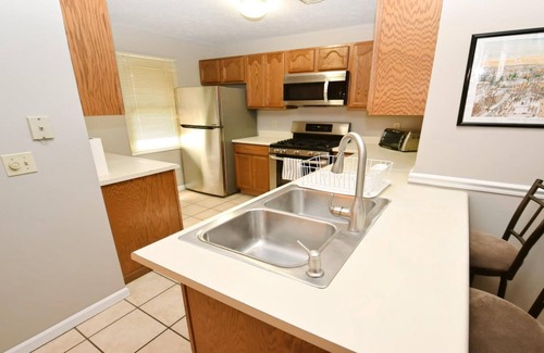 Notre Dame Condo | Cozy 2-Bedroom Condo Near Notre Dame - Ideal for Families