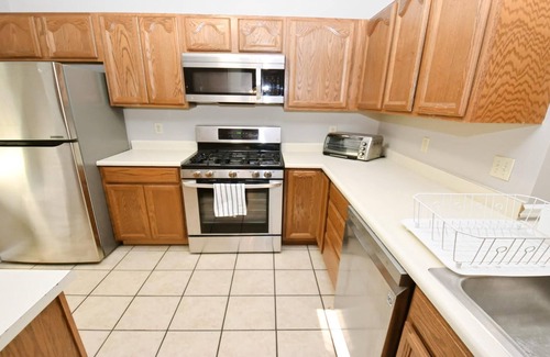 Notre Dame Condo | Cozy 2-Bedroom Condo Near Notre Dame - Ideal for Families