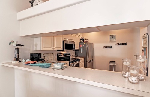 Bradenton Villa | Beautiful 2BR Villa near Anna Maria Island with Pool & Spa