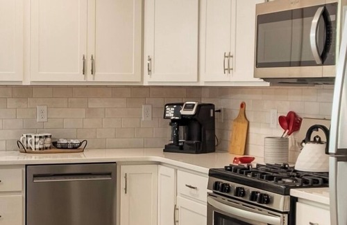 Ellicottville Apartment | Charming Après Way Apartment: Steps from Ellicottville Town