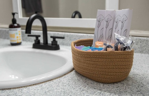 Willow Meadows/Willowbend Area Apartment | 2 BR APT SOUTHWEST HOUSTON 5 MIN FROM NRG STADIUM
