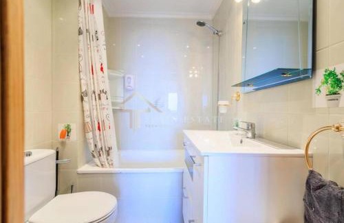 Torrevieja Apartment | Beachside 2 BR Apartment with Pool & Ocean Views