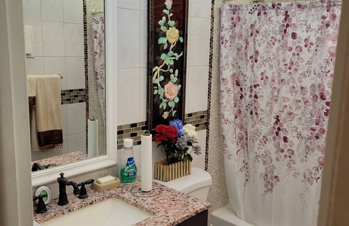 Kings Point Condo | Cozy 2-Bedroom Condo Ideal for Family Getaways