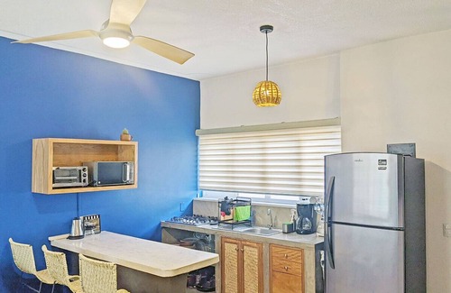 Rinconada Apartment | Beachside Retreat: 2 BR with Pool, Fast Internet & King Beds