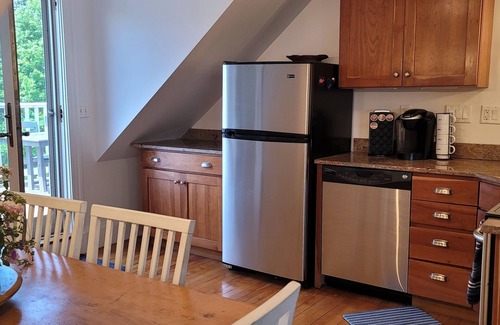 Beverly Apartment | Top-Rated 2 BR Harborfront Apartment Near Independence Park