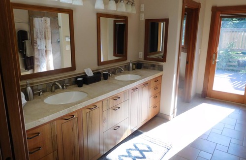 Soquel House | Inviting 2 BR Retreat in a Secluded Soquel Hideaway
