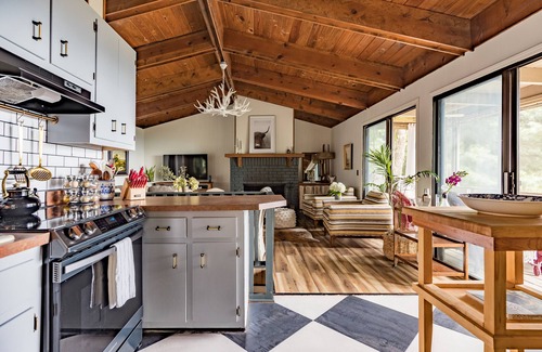Walnut Mountain Cottage | Mountain Cottage Retreat with Breathtaking Views