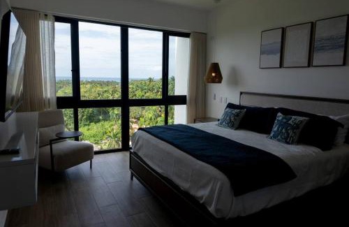 La Ceiba Apartment | Scenic 2 BR Ocean View Apartment in Playa Bonita