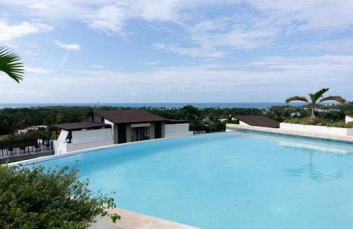 La Ceiba Apartment | Scenic 2 BR Ocean View Apartment in Playa Bonita