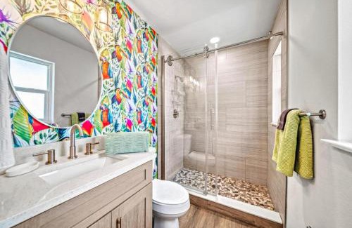 Siesta Key House | 2 Br Paradise Suite Walk To Beach, Pool, Hot Tub