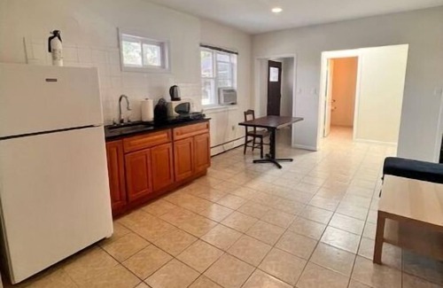 Woodbridge Apartment | Comfortable 2 BR Private Suite Near Major Hospitals & Yale
