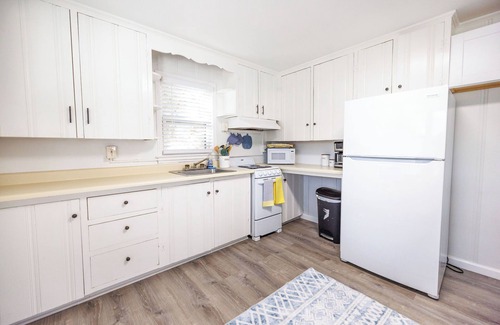 Caine Woods Apartment | Pet-Friendly 2 BR Oceanfront Condo in North OC/Fenwick