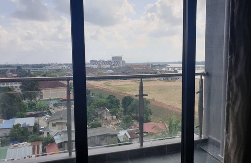 Bandar Kota Bharu Condo | Riverview Retreat: 2 BR Unit with Pool & Breakfast