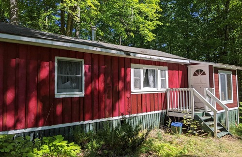 Wakefield Cabin | Inviting Camps on Great East Lake: Pet and Child Friendly