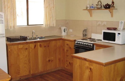 Carrickalinga Apartment | Oceanfront Carrickalinga Cove Apartments with Pool Access