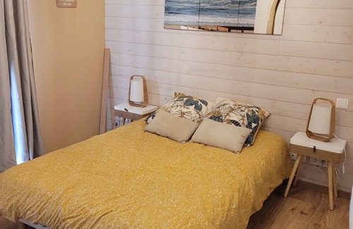 Angresse Bed & Breakfast | Exclusive 2-Bedroom Retreat with Private Bath and Pool Access