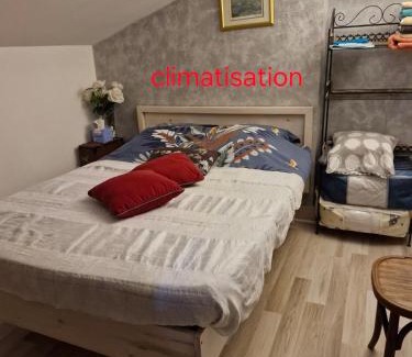 Gontaud House | Pet-Friendly Retreat at Chez Mireille et Bernard - Rated 9.3