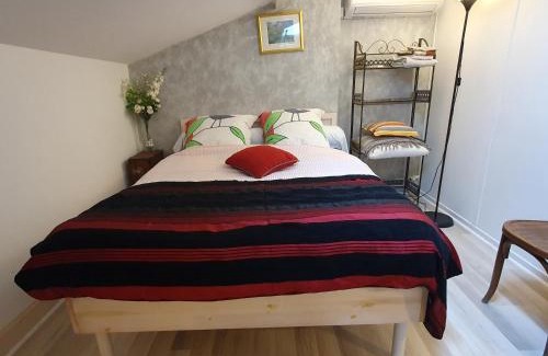 Gontaud House | Pet-Friendly Retreat at Chez Mireille et Bernard - Rated 9.3