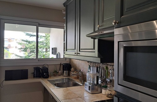 Bailly Apartment | Charming 2-Bedroom Apartment Near Equestrian Events