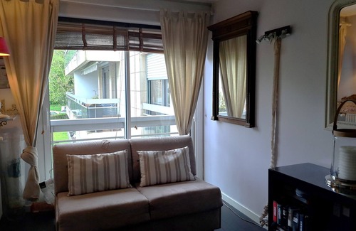 Bailly Apartment | Charming 2-Bedroom Apartment Near Equestrian Events