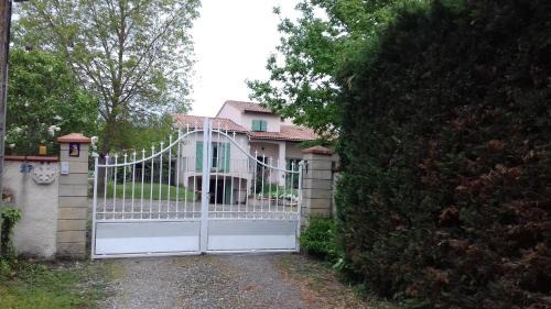 Lapeyrouse-Fossat House | Oceanfront Villa with Pool and Breakfast, Rated 9/10