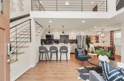 Greater East End House | Explore Modern Custom Homes with Gated Parking & Breakfast