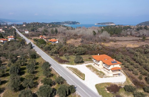 Ormos Panagias Apartment | Inviting 3-Bedroom Apartment in Sithonia Peninsula