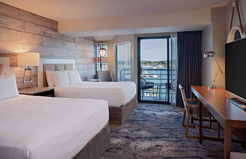San Diego Hotel | Incredible 2 Connecting Suites with Spa & Pool Access