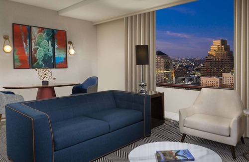 Waller Creek District House | Two Connecting Suites with Pool & Spa at a 4-Star Hotel