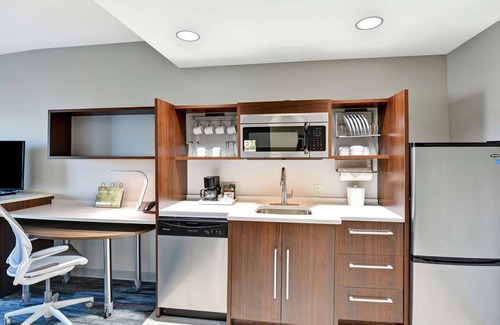 Conway Apartment | Perfect 2 Connecting Suites with Pool & Family-Friendly Amenities