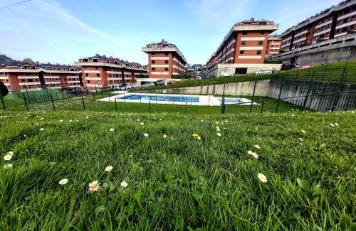 Castro Urdiales Apartment | Family-Friendly Castro Costa Norte with Pool & Garden Access
