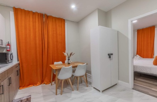 Ampere Apartment | Convenient Stay Near Airport with Free Street Parking