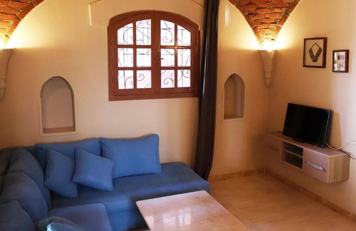 Luxor Apartment | Desert View Villa on the West Bank of Luxor with Breakfast