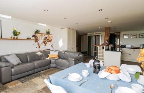 Bicester House | Idyllic 2 Dewars Farm Cottages - Guest Rated 10/10