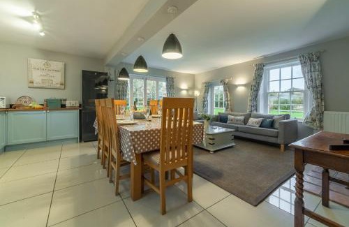 Thornham House | Family-Friendly Retreat at 2 Dix Cottages Awaits You