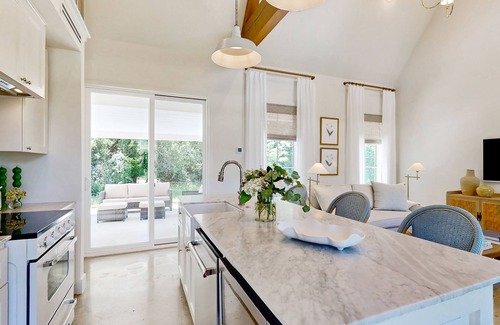 Brenham Cottage | Chic Farmhouse Cottages Near Brenham & Lake Somerville