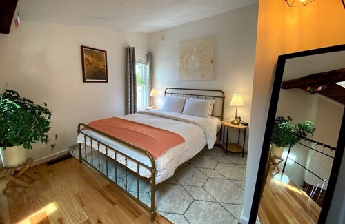 Mill River Apartment | Elegant 2 Fl Loft with Ocean View Near Yale - Anchor Lodging